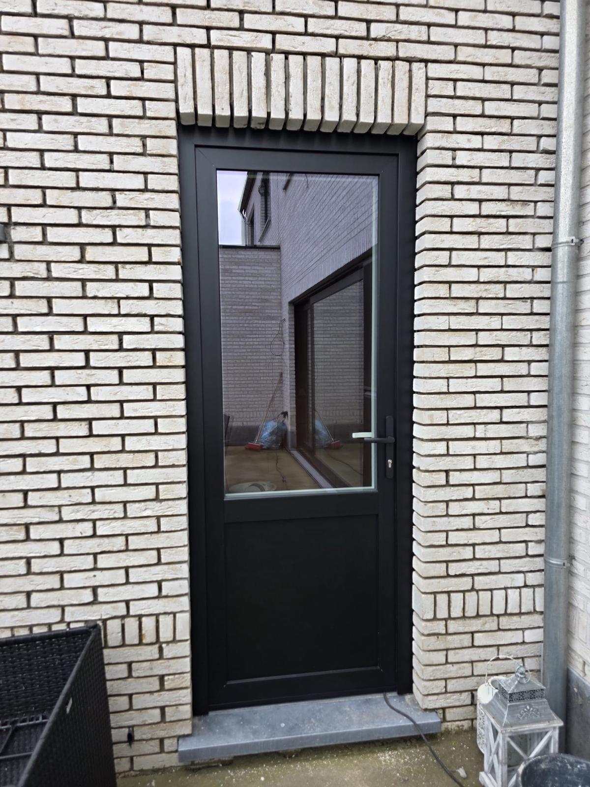 Project door Coman Construct - 1 Project door Coman Construct - 1